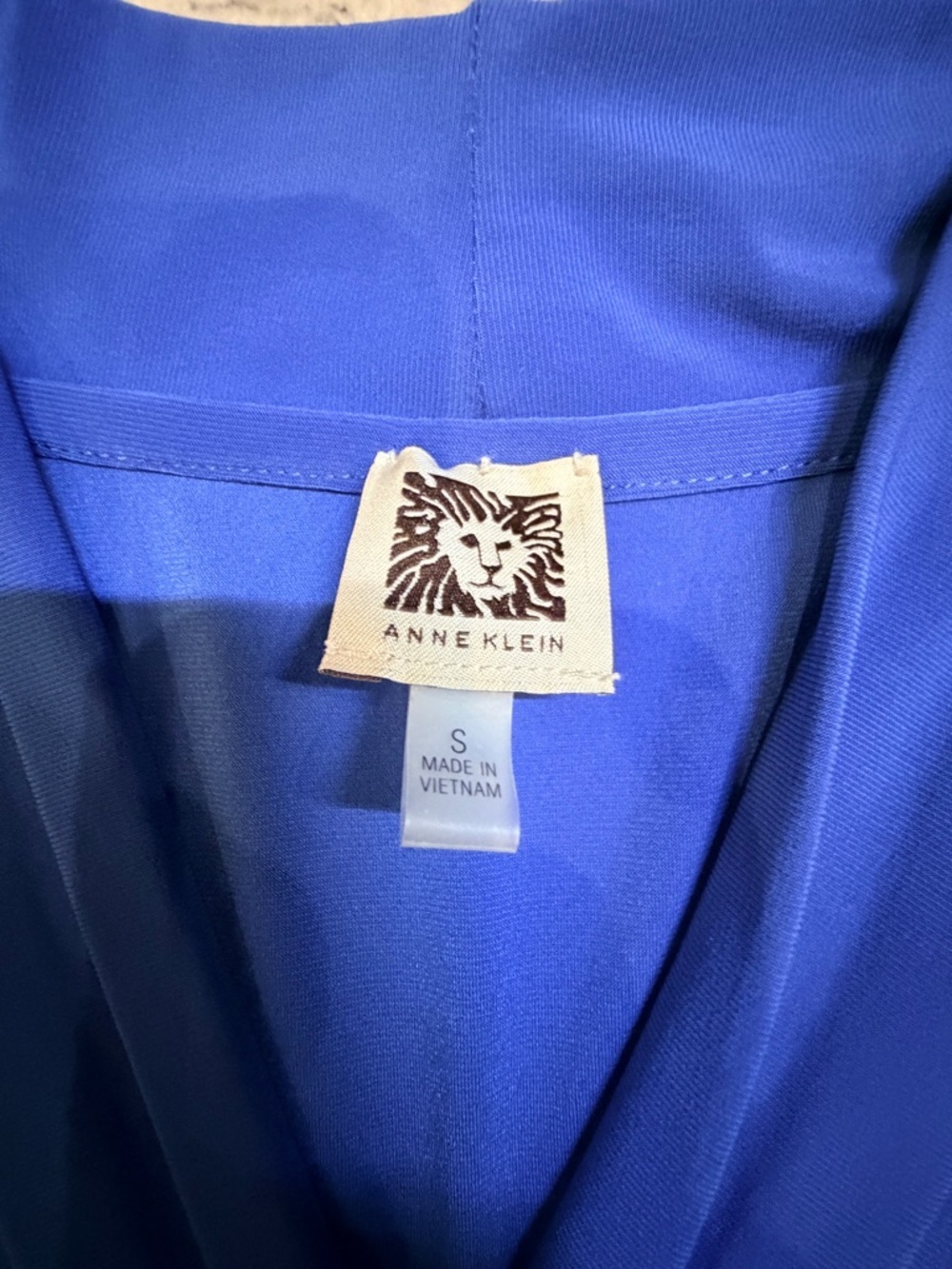 Anne Klein Blue Sleeveless Blouse Small V Neck Work Office Top Career Shell - Picture 2 of 8